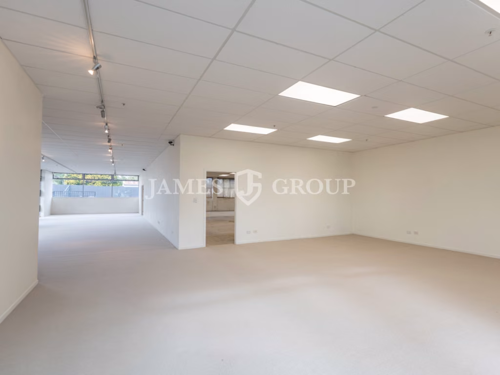 High Profile Rosebank Road Warehouse & Showroom