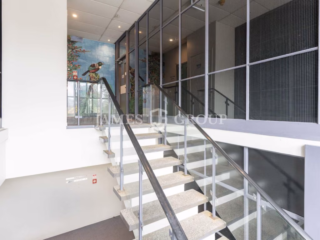 High-profile Office 150m² With Natural Light
