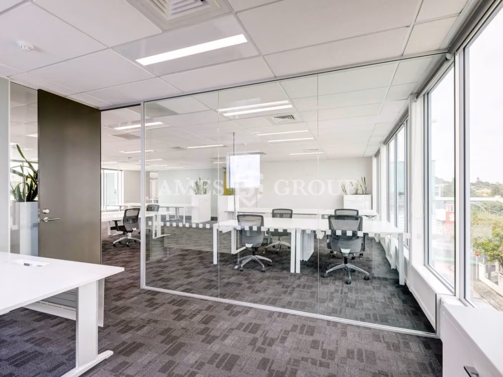648m² Office With Fit-out & Easy Access