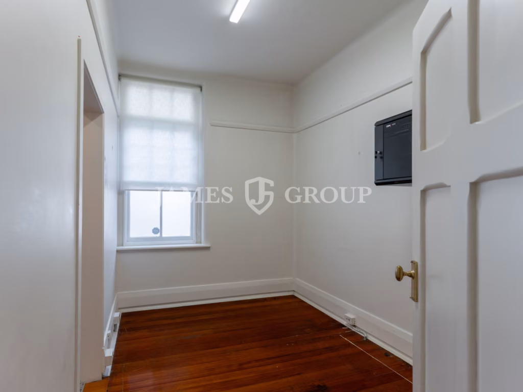 Versatile Ground Floor Space With Wooden Floors