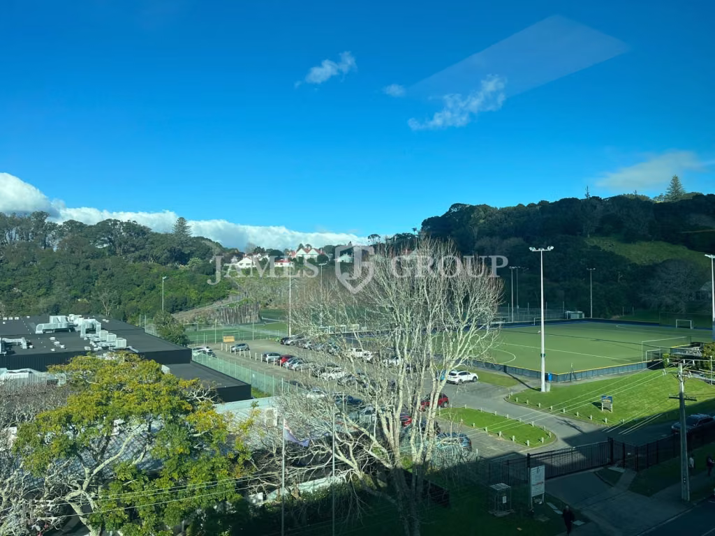 Top Floor Mount Eden Office – City Fringe Hub