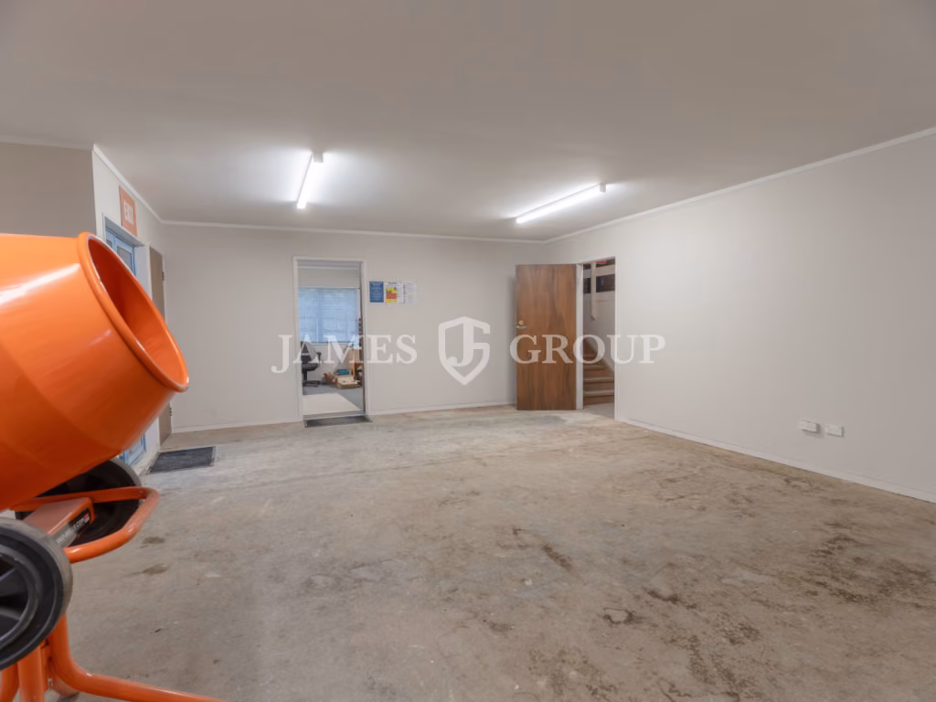Yard-heavy Industrial With Drive-around Access