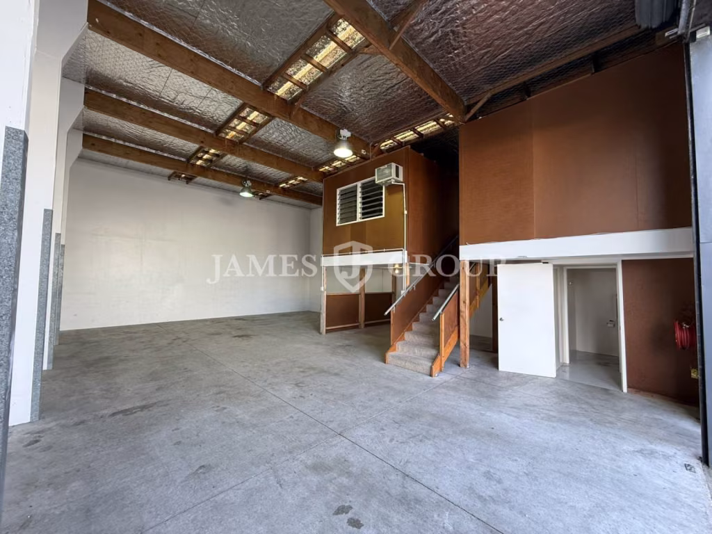 370sqm Industrial Unit – Minimal Office