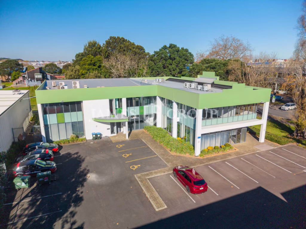 Prime Penrose Office With Exceptional Parking