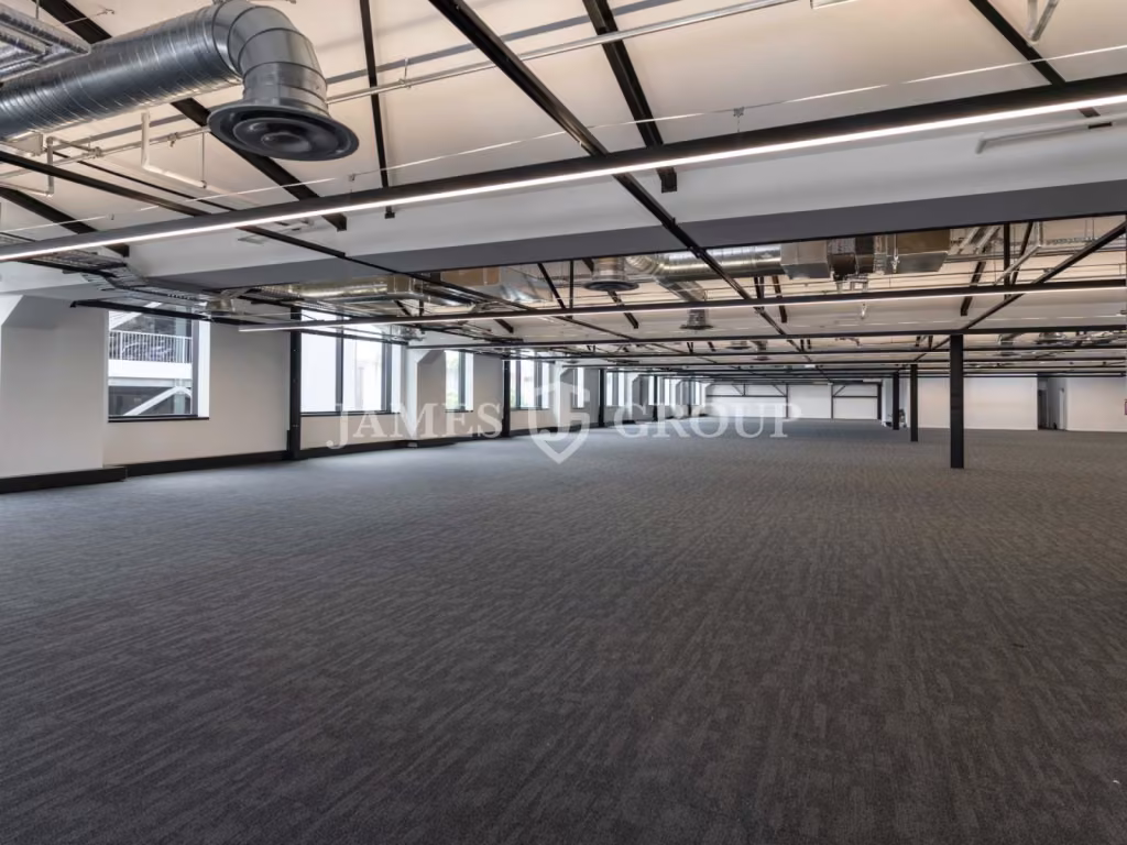 Recently Refurbished Greenlane Character Office