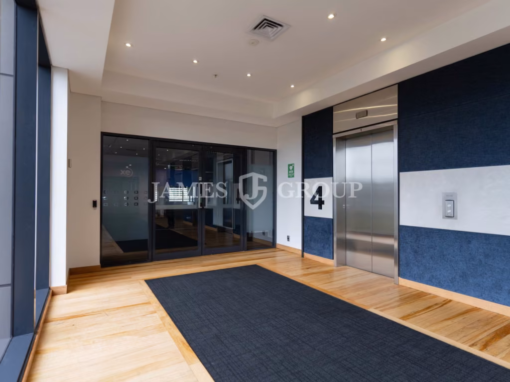 High-grade City Office With Outdoor Space