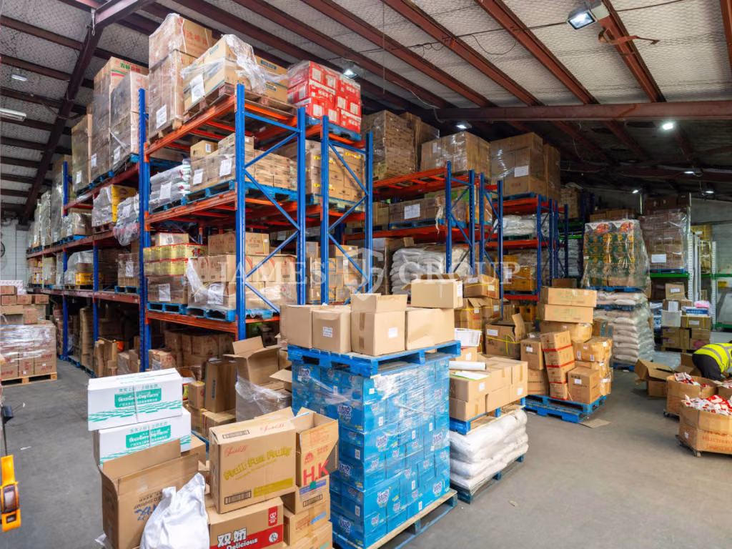 1,250m² High Stud Rosebank Warehouse + Yard