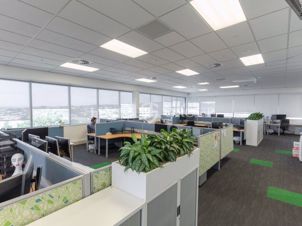 Top Floor Office With Natural Light & Views