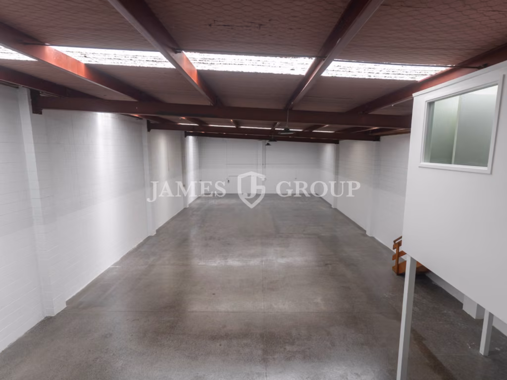 Quality Industrial In Prime Henderson | 400m²