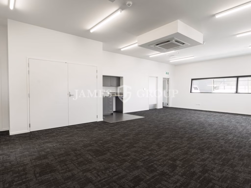 961sqm Penrose Retail With Massive Profile