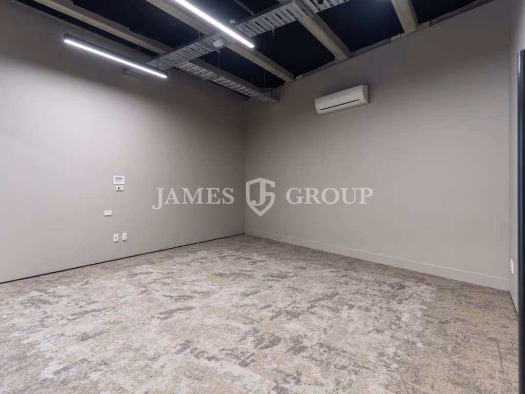 Kauri Timber Tenancy In Highly Connected Location
