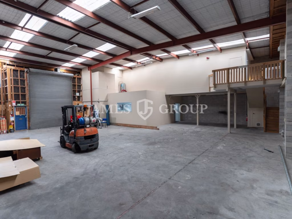 Well-presented Warehouse & Office | East Tamaki