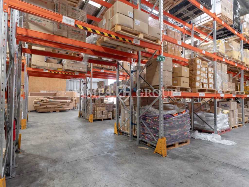 Medium Stud Industrial With Maf-approved Yard