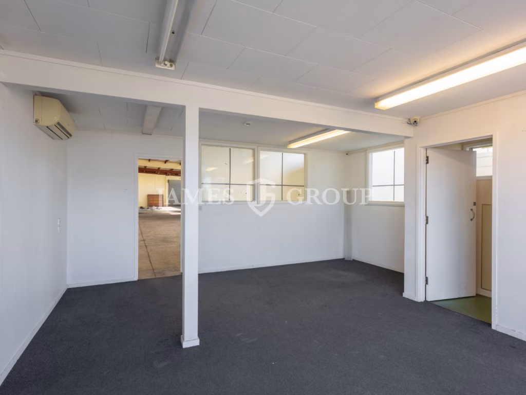 Rosebank Warehouse + Front Parking + Rear Yard