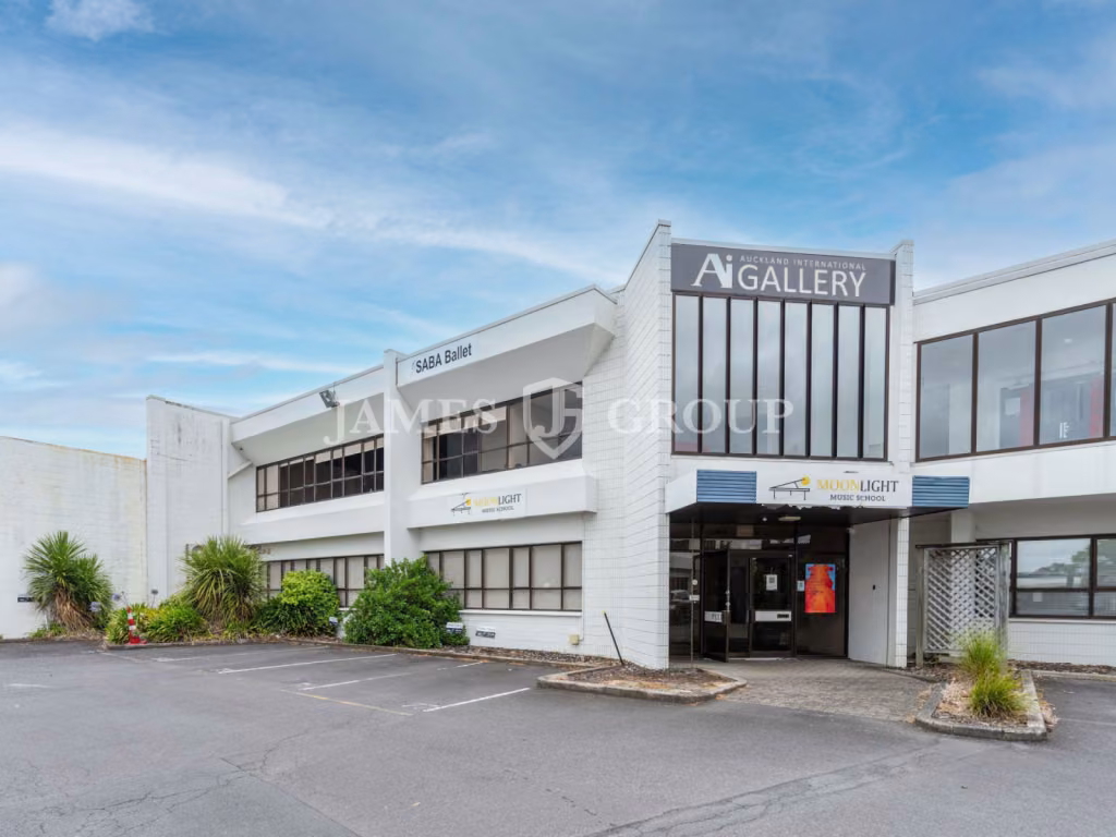 Highly Visible Office Opportunity In Epsom
