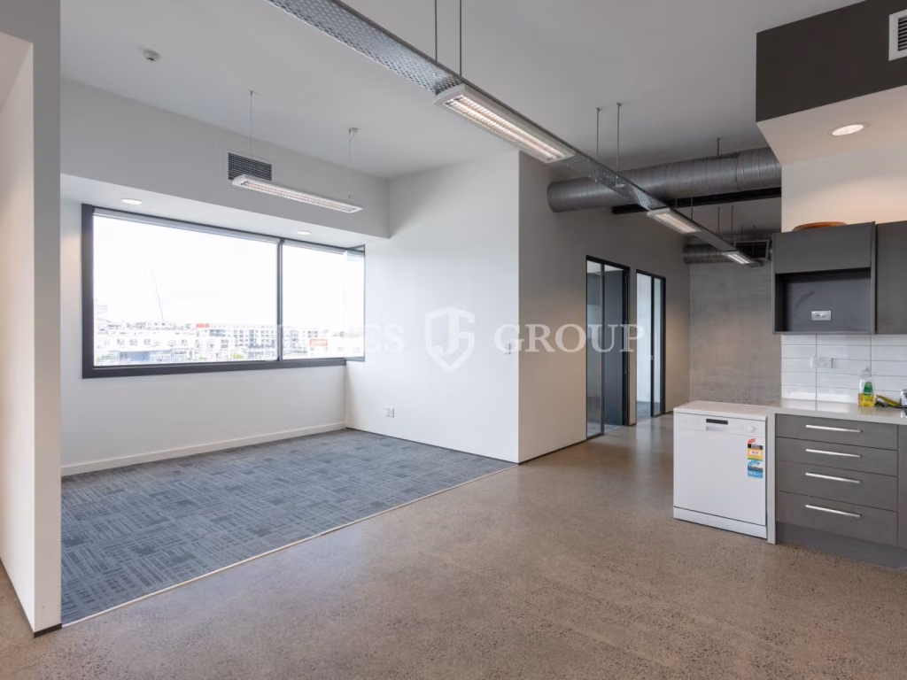 Polished Grafton Office