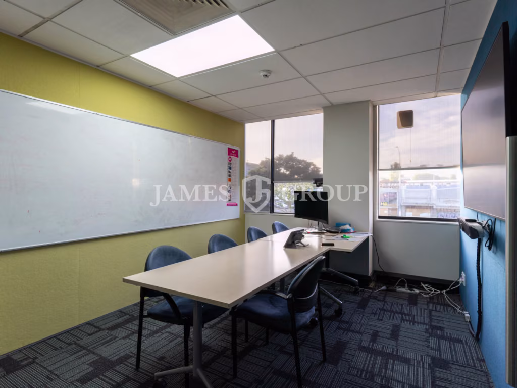 738m² Prime City Fringe Office