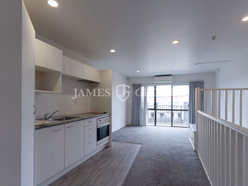 120m² Takanini Unit – Live And Work