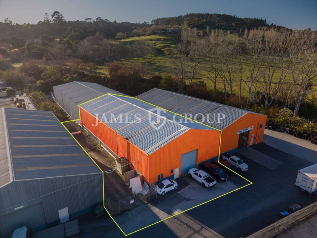 600sqm High Stud Industrial With Yard!