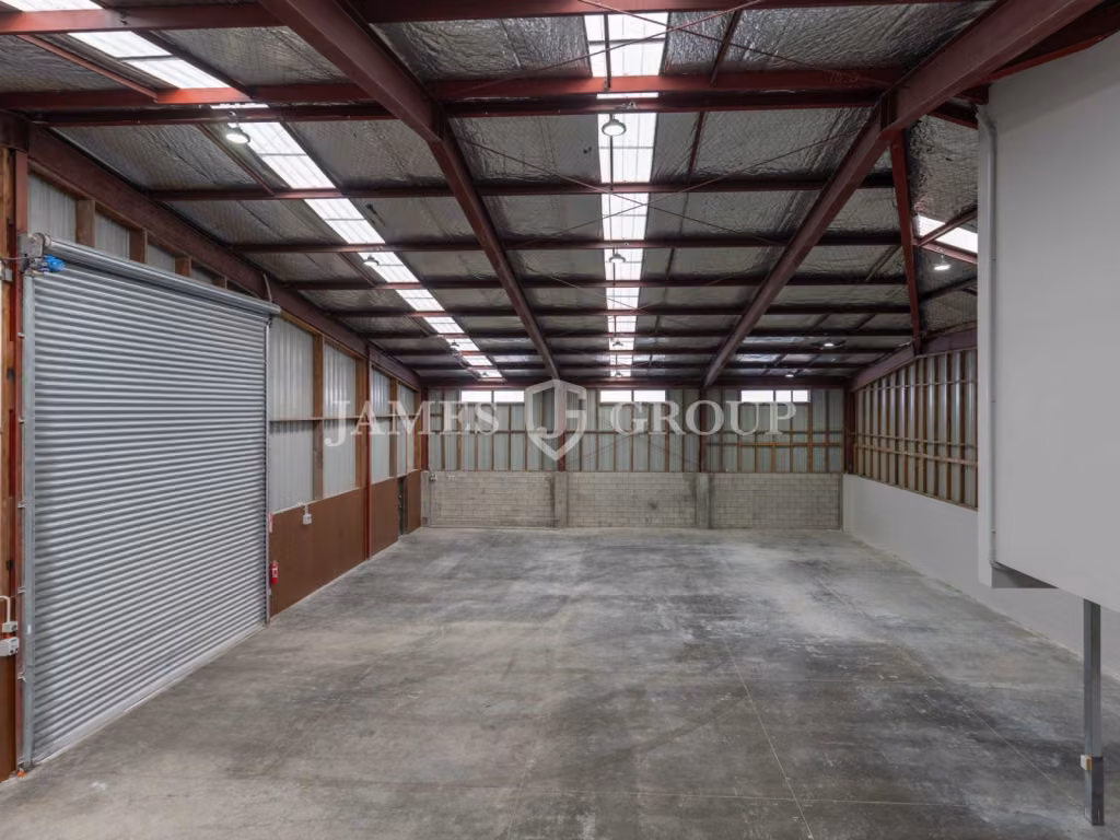 Yard Heavy Users! 1,725m² Yard & 693m² Building