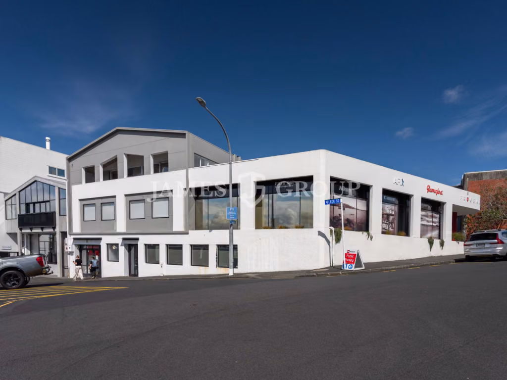 High-visibility Office Lease In  Newmarket