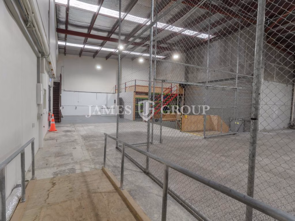 High Stud Warehouse + Modern Office In City Fringe