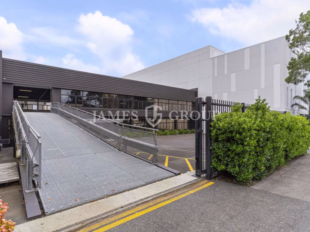 Office Or Warehouse Or High-end Showroom
