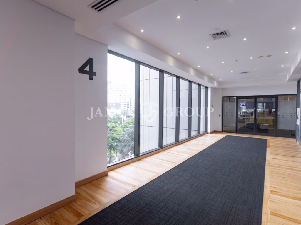 High-quality Office With Excellent Natural Light