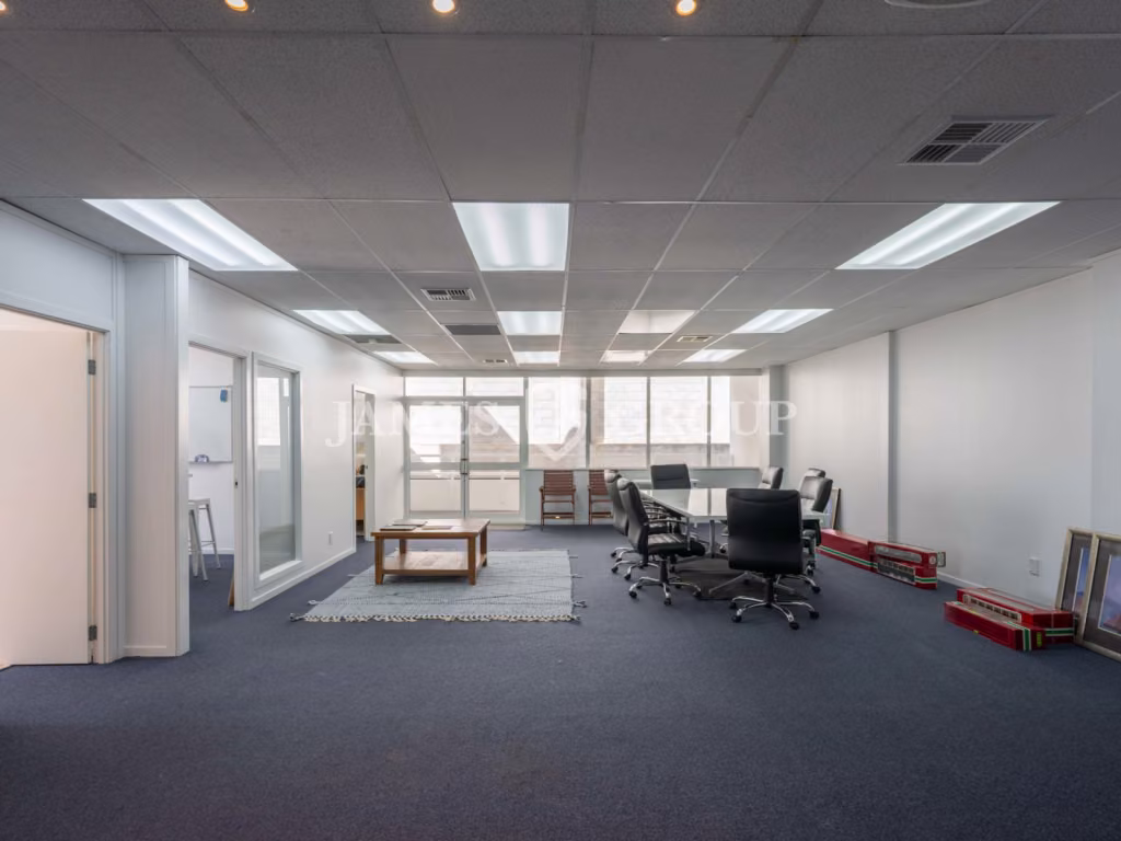Level 5 Office In The Heart Of Newmarket