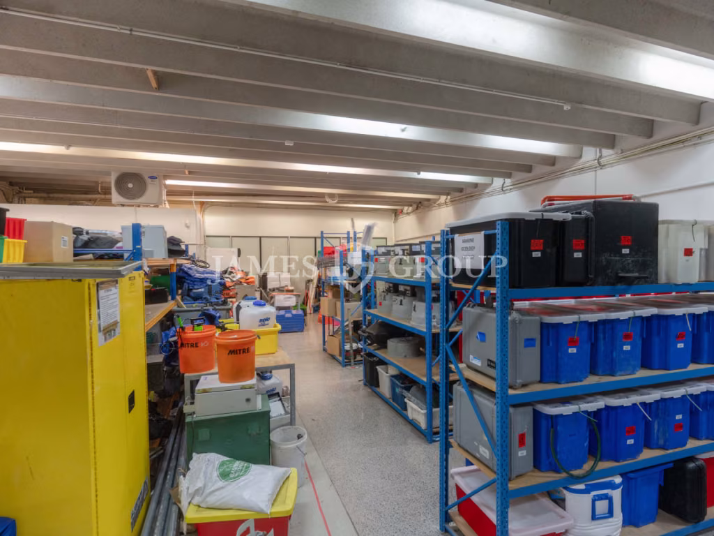Rare 343sqm City Fringe Warehouse | Stud 3.7m