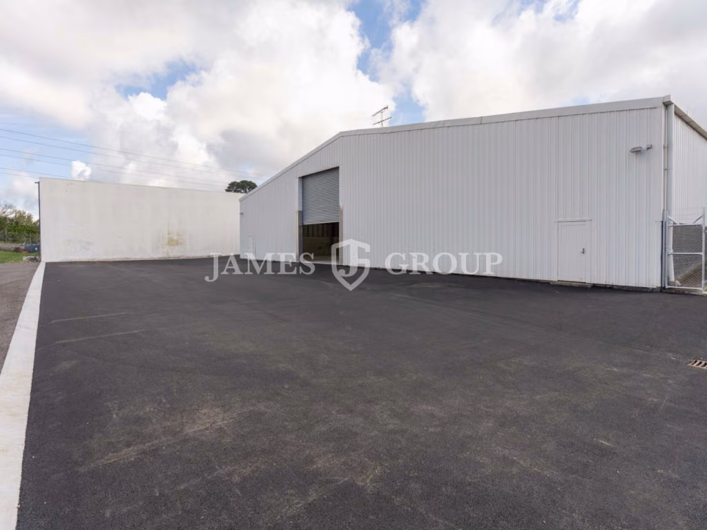 Yard Heavy Users! 1,725m² Yard & 693m² Building