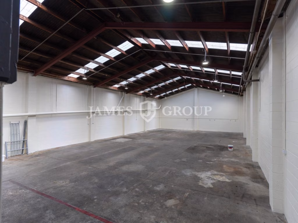 Versatile 427m² Industrial + Front Yard
