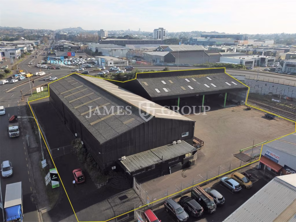 1450m² High Profile Building & Yard