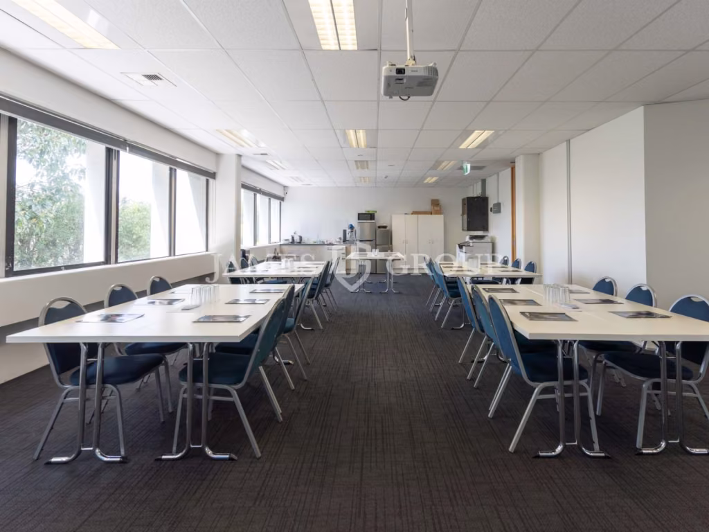 230m² Office With Parking In Central Ellerslie