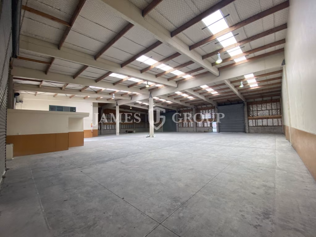 High Stud Henderson Warehouse + Mpi Approved Yard