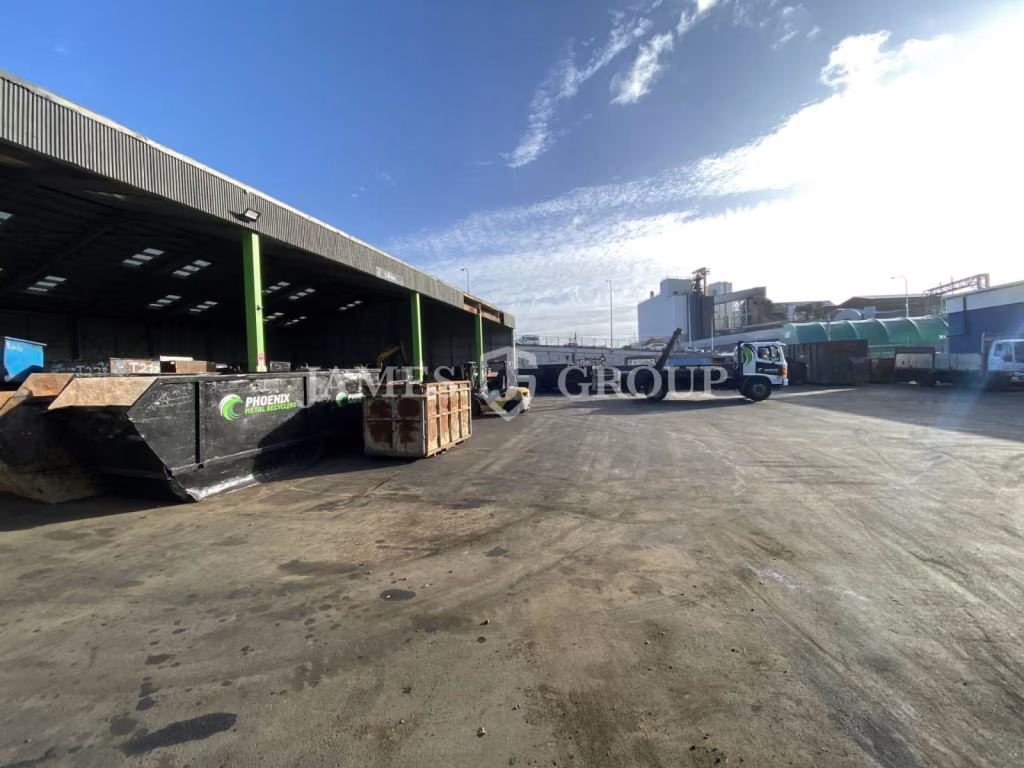 2,154m² Canopy + Yard | Penrose