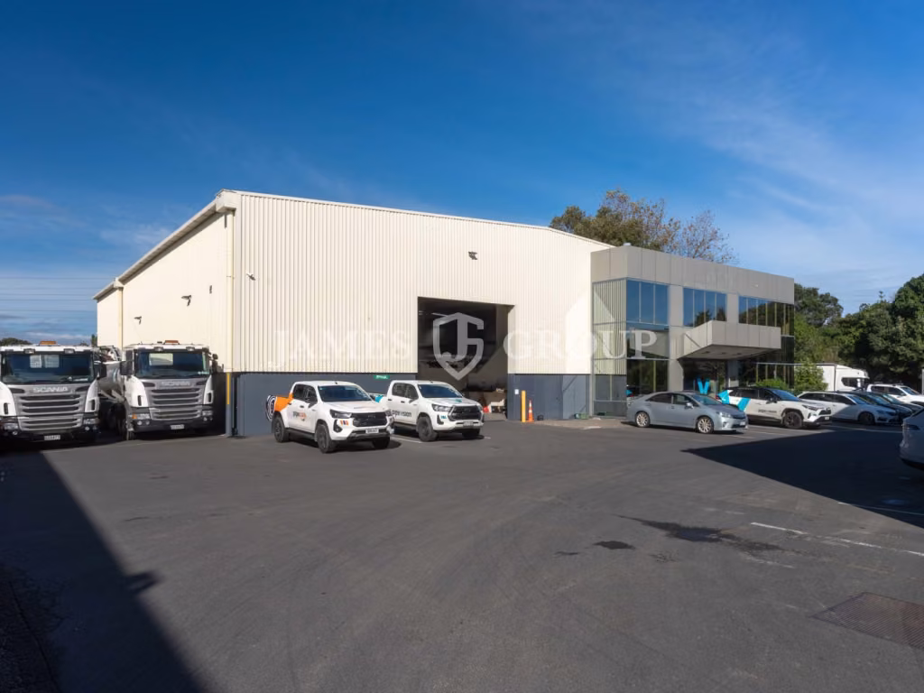 Drive Through Warehouse | 1.5km From Motorway