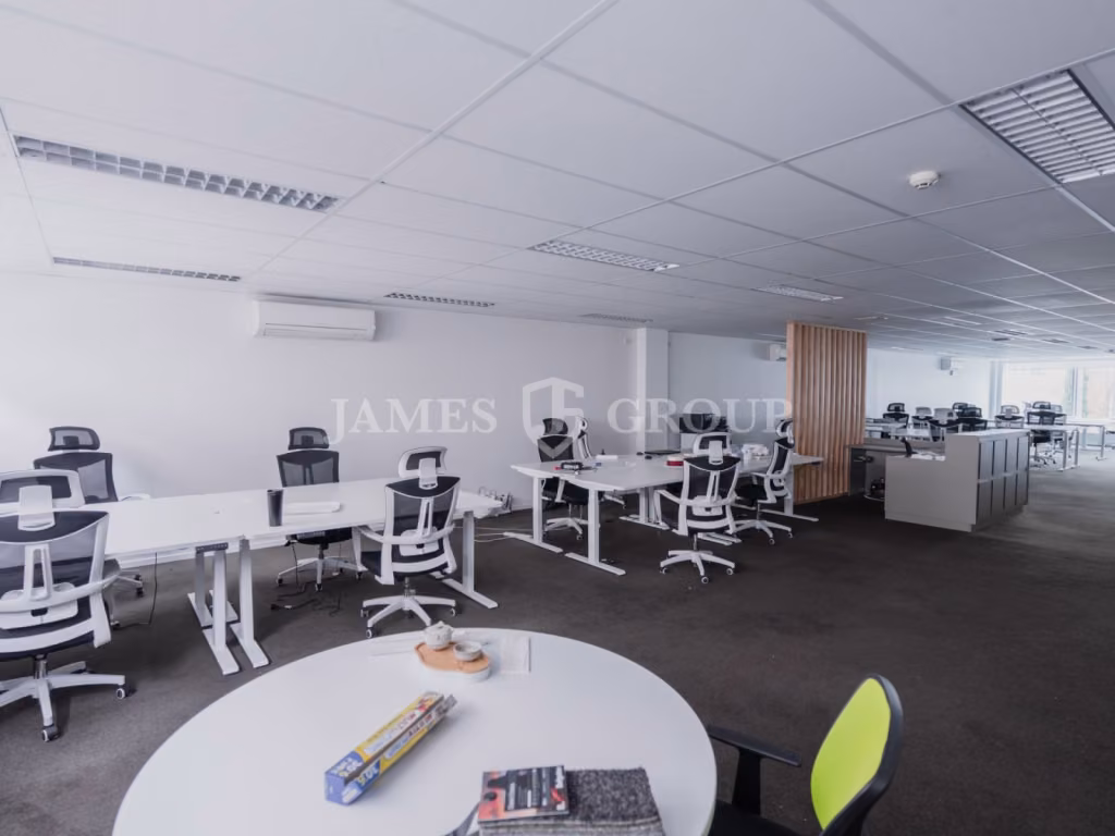 Sleek Parnell Office