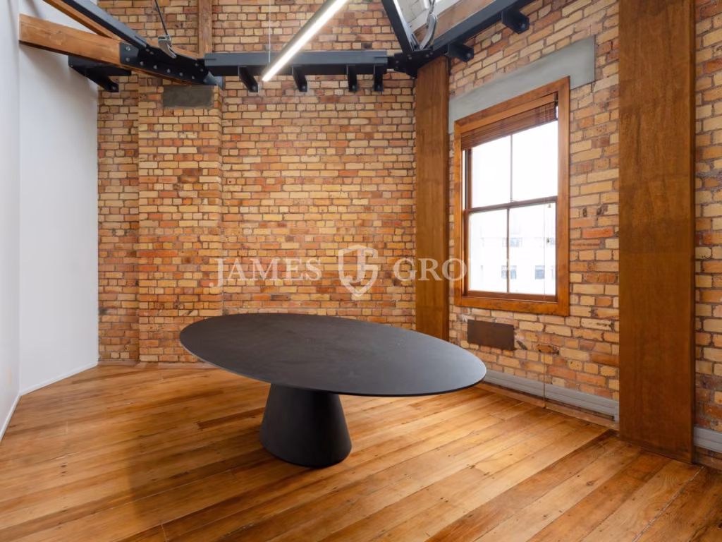 Stunning Character Office – Saatchi & Saatchi