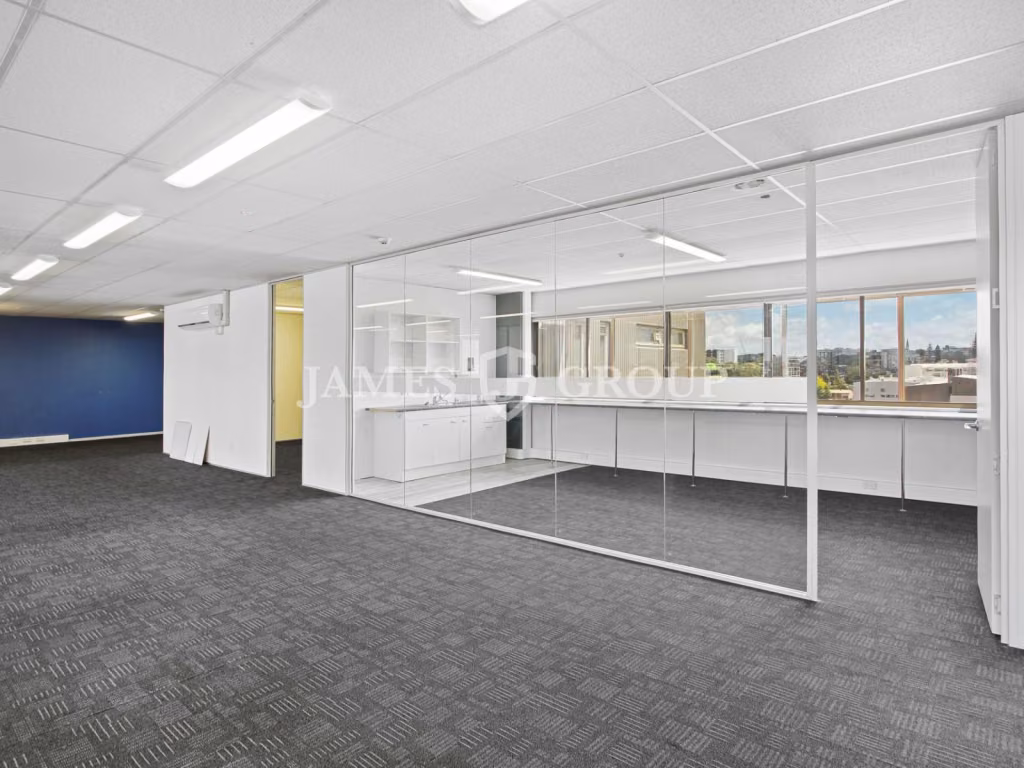 Expansive Views & Prime Location | 326.8m²