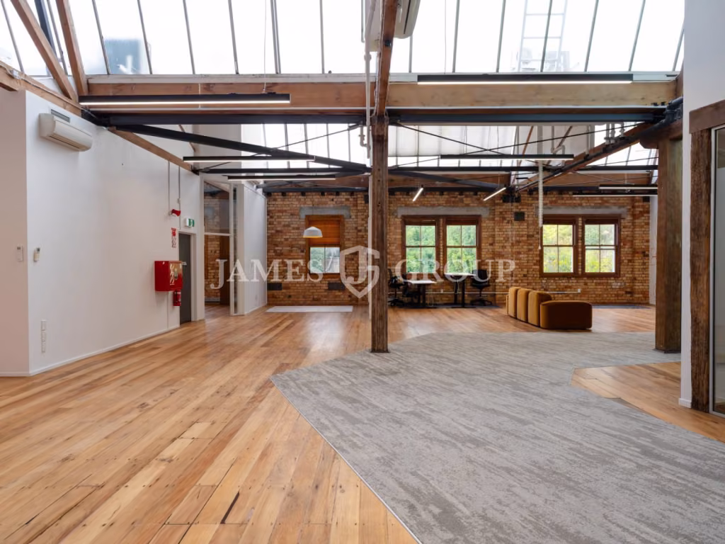 Stunning Character Office – Saatchi & Saatchi
