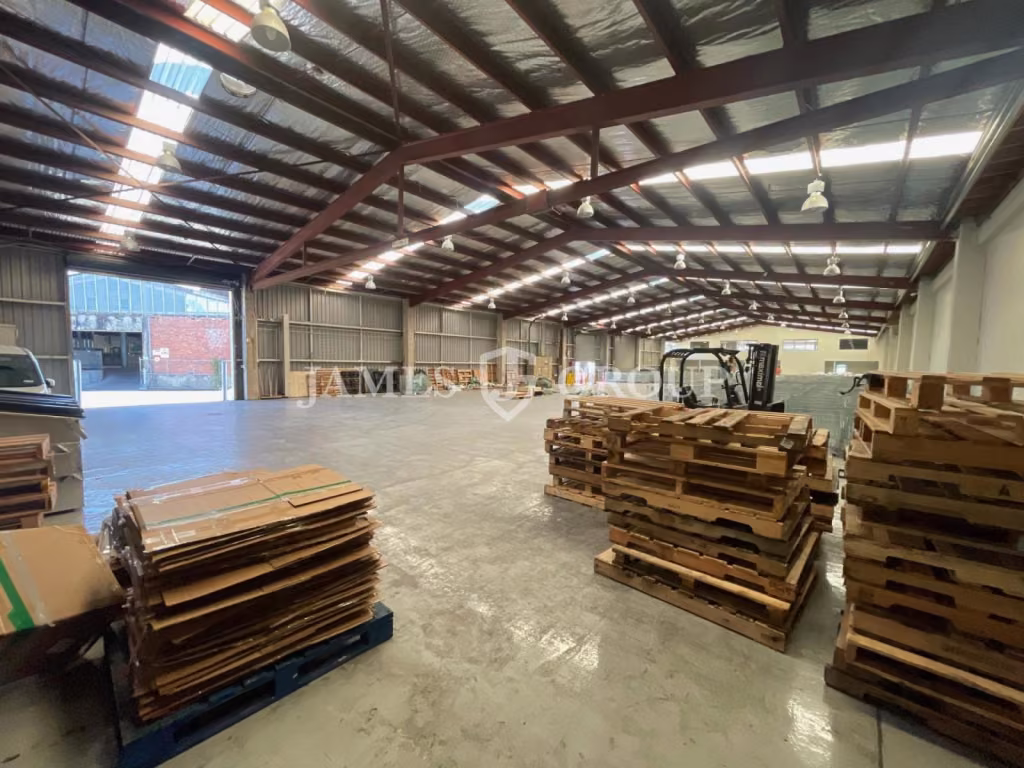 Prime Motorway Access W Massive Power | 1,640m²