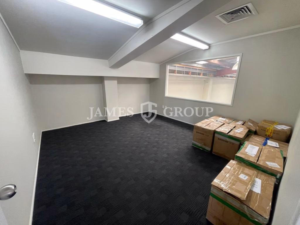 Prime Motorway Access W Massive Power | 1,640m²