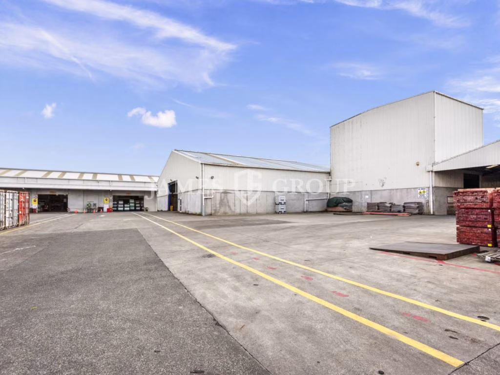 Large-scale Industrial With Yard & Breezeway
