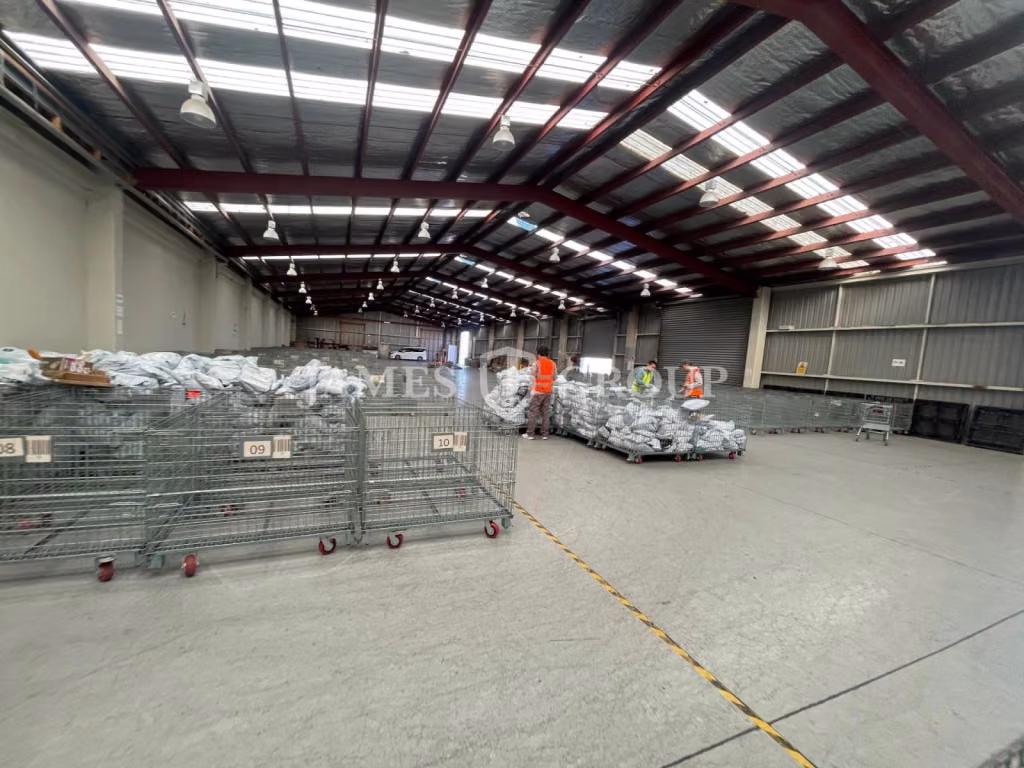 Prime Motorway Access W Massive Power | 1,640m²
