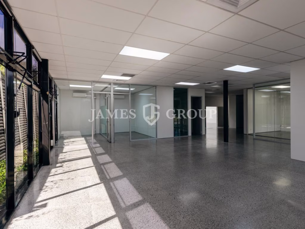 620m² A-grade Penrose Unit | Motorway Profile