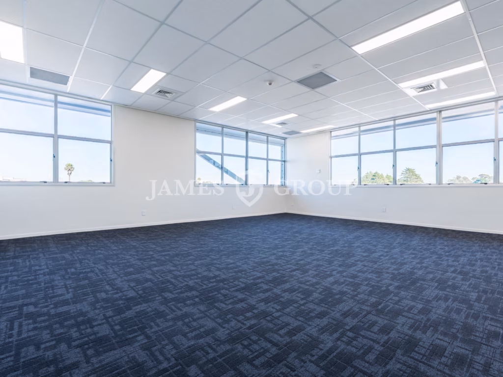 Modern 105m² Penrose Office With Onsite Parking