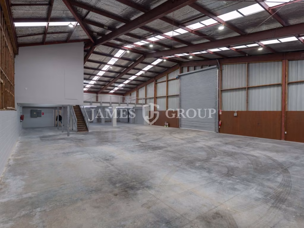 Yard Heavy Users! 1,725m² Yard & 693m² Building