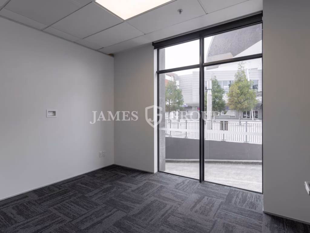 Lease A Top-tier Office In The Heart Of The City