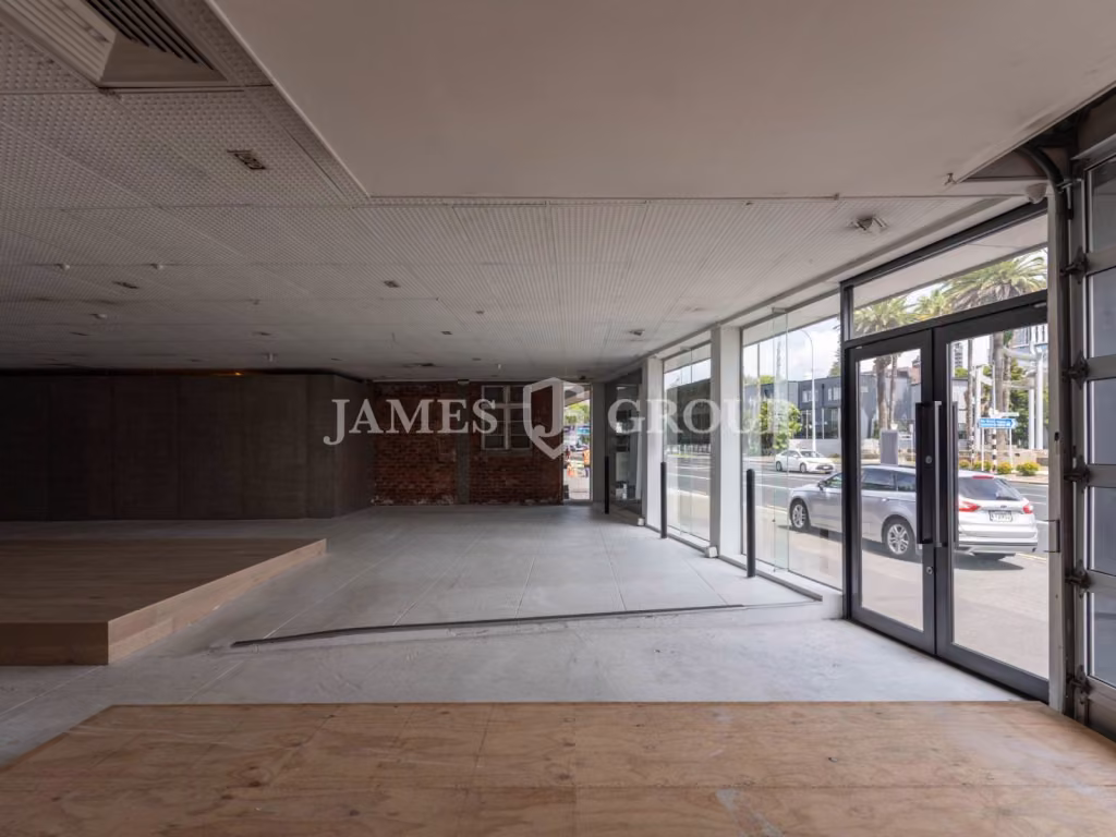 Prime Parnell Showroom With Street Appeal